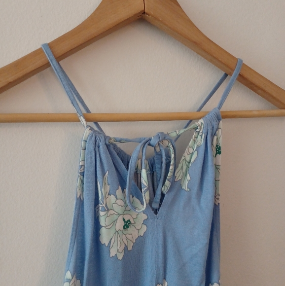 ⚡SALE⚡Light Blue & White Floral Knee Length Halter Neck Dress from Old Navy - Picture 6 of 11